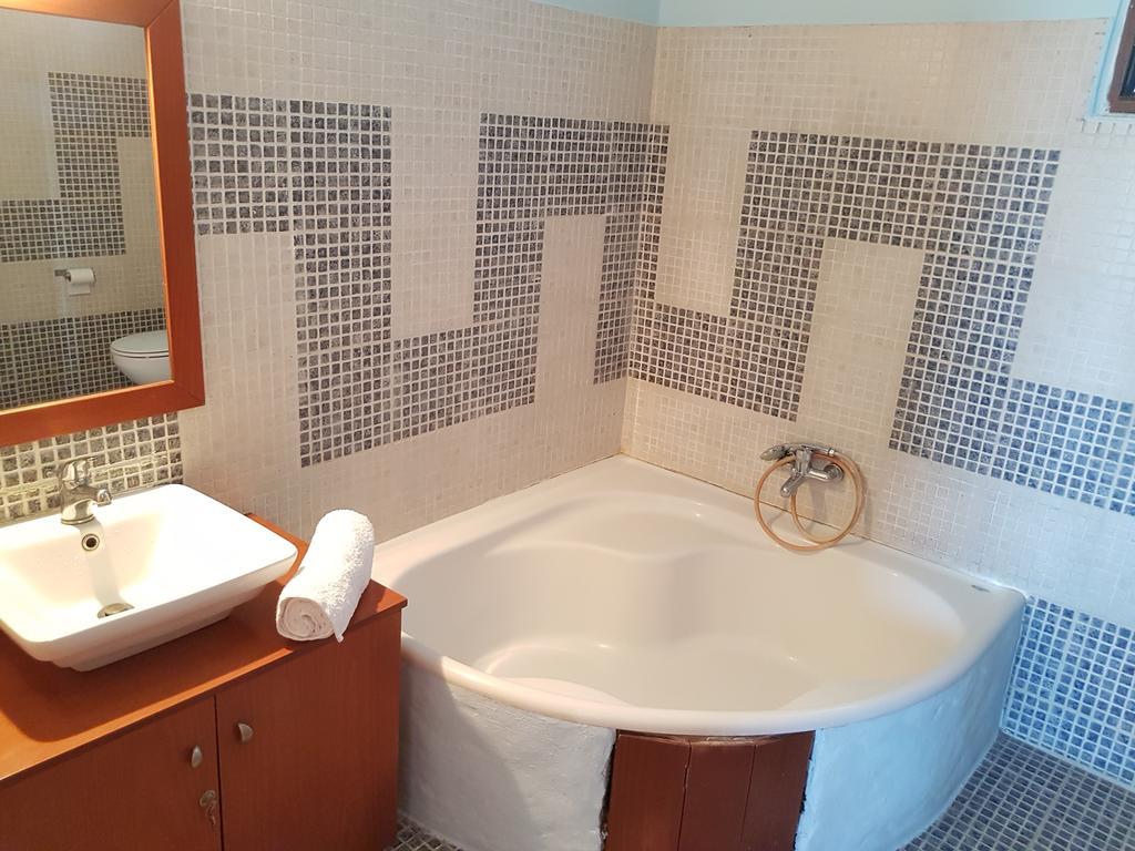 Melina'S Apartments Kalavárda المظهر الخارجي الصورة