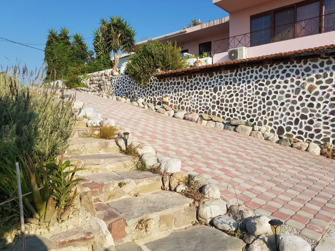 Melina'S Apartments Kalavárda المظهر الخارجي الصورة