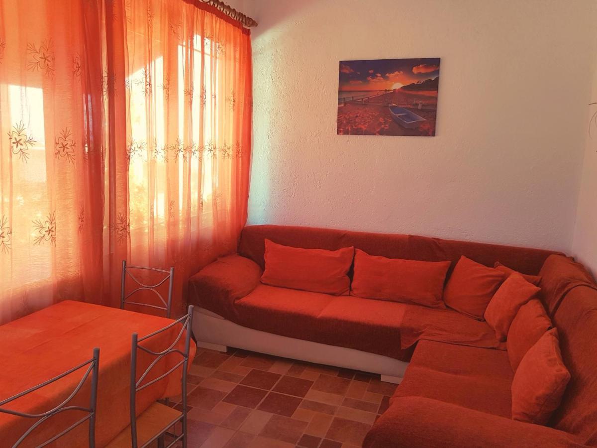 Melina'S Apartments Kalavárda المظهر الخارجي الصورة